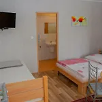 Zielona Okiennica Chillout Δωμάτια σε οικογενειακή κατοικία